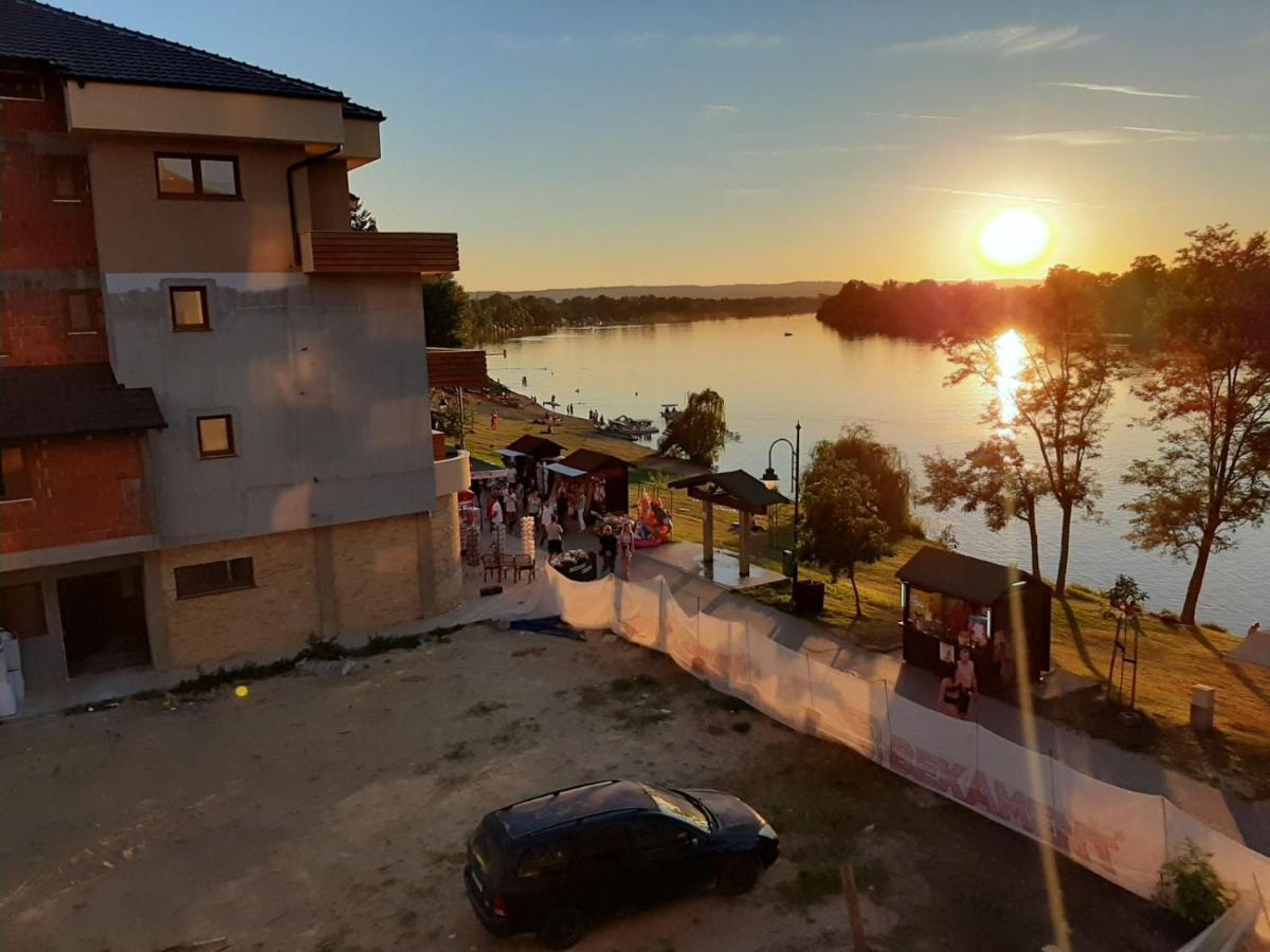 Apartmani K&V Веліко-Ґрадіште Екстер'єр фото